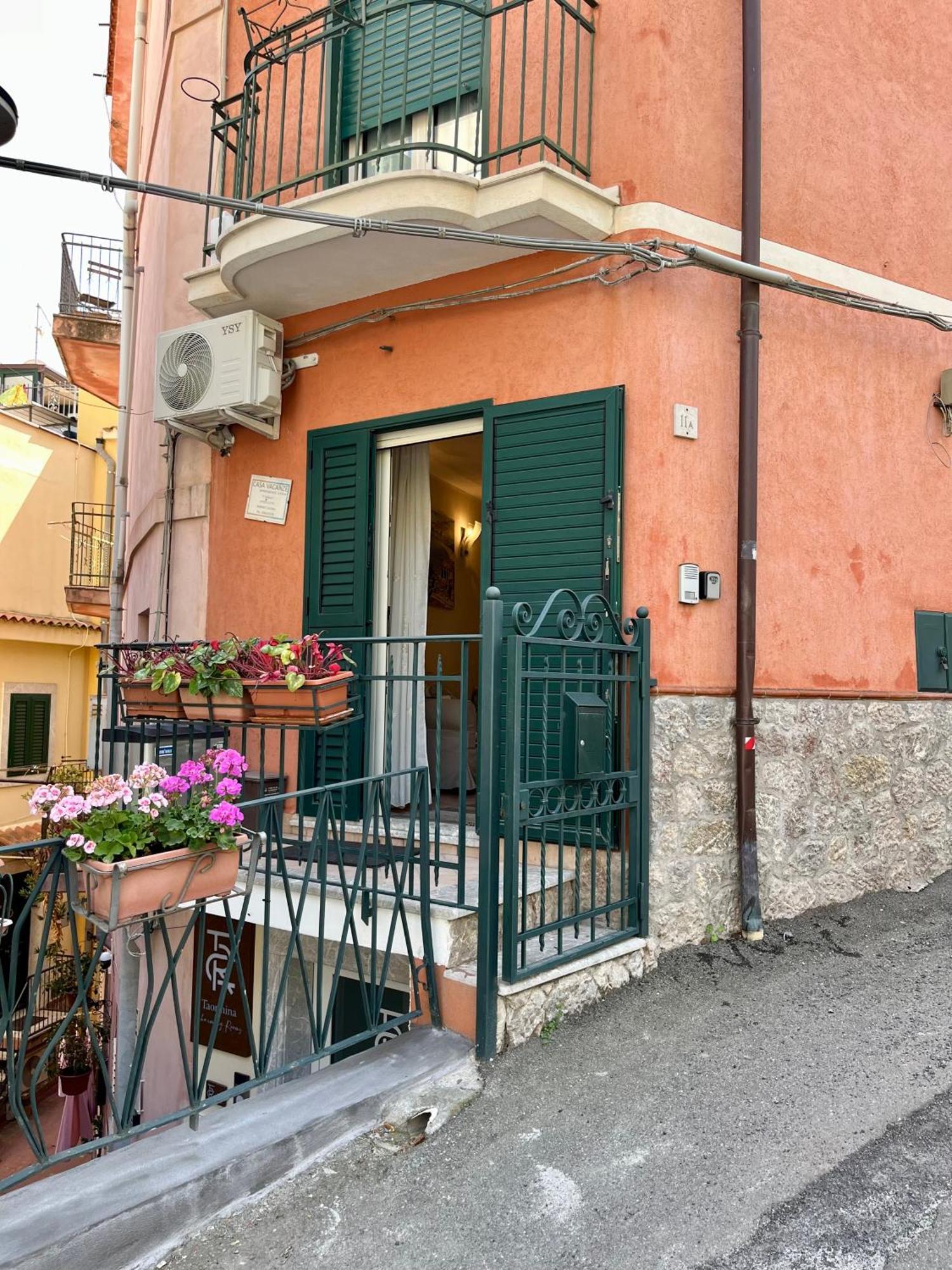Il Siciliano Apartment Taormina Exteriör bild