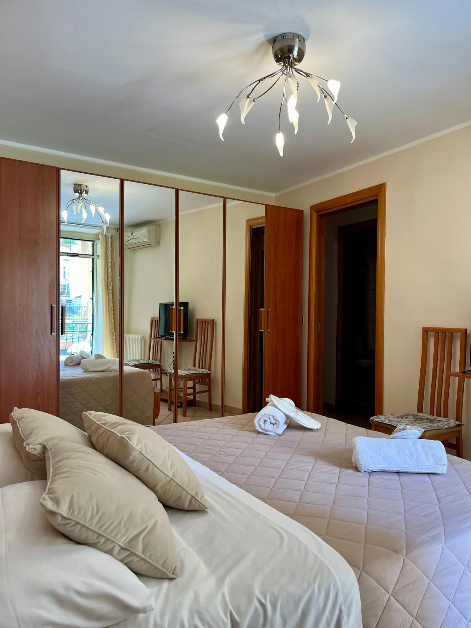 Il Siciliano Apartment Taormina Exteriör bild