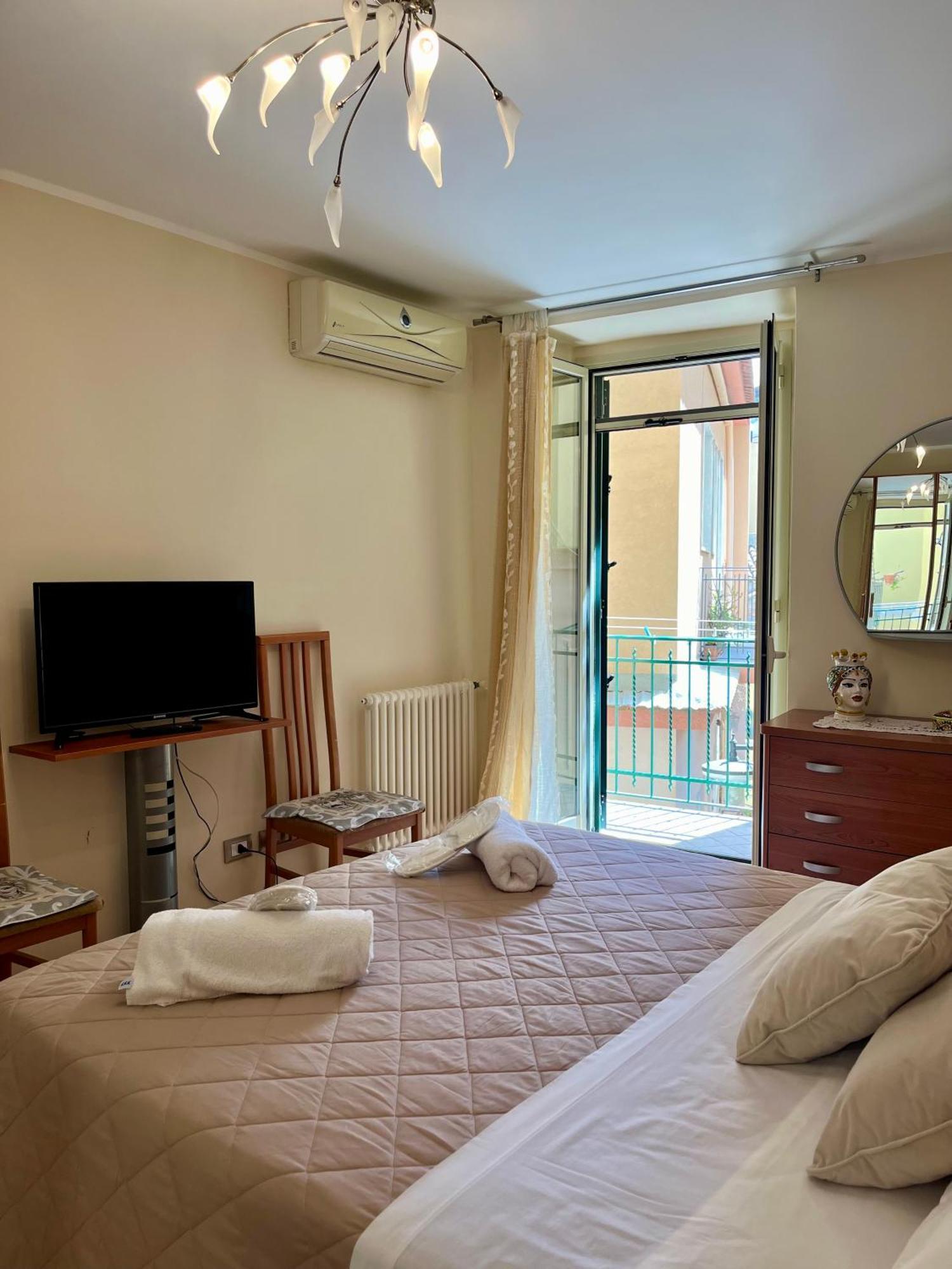 Il Siciliano Apartment Taormina Exteriör bild